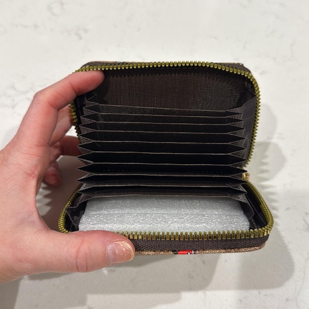 Mickey Disney Wallet - Picture 4 of 5